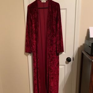 Red crushed velvet long sweater/kimono